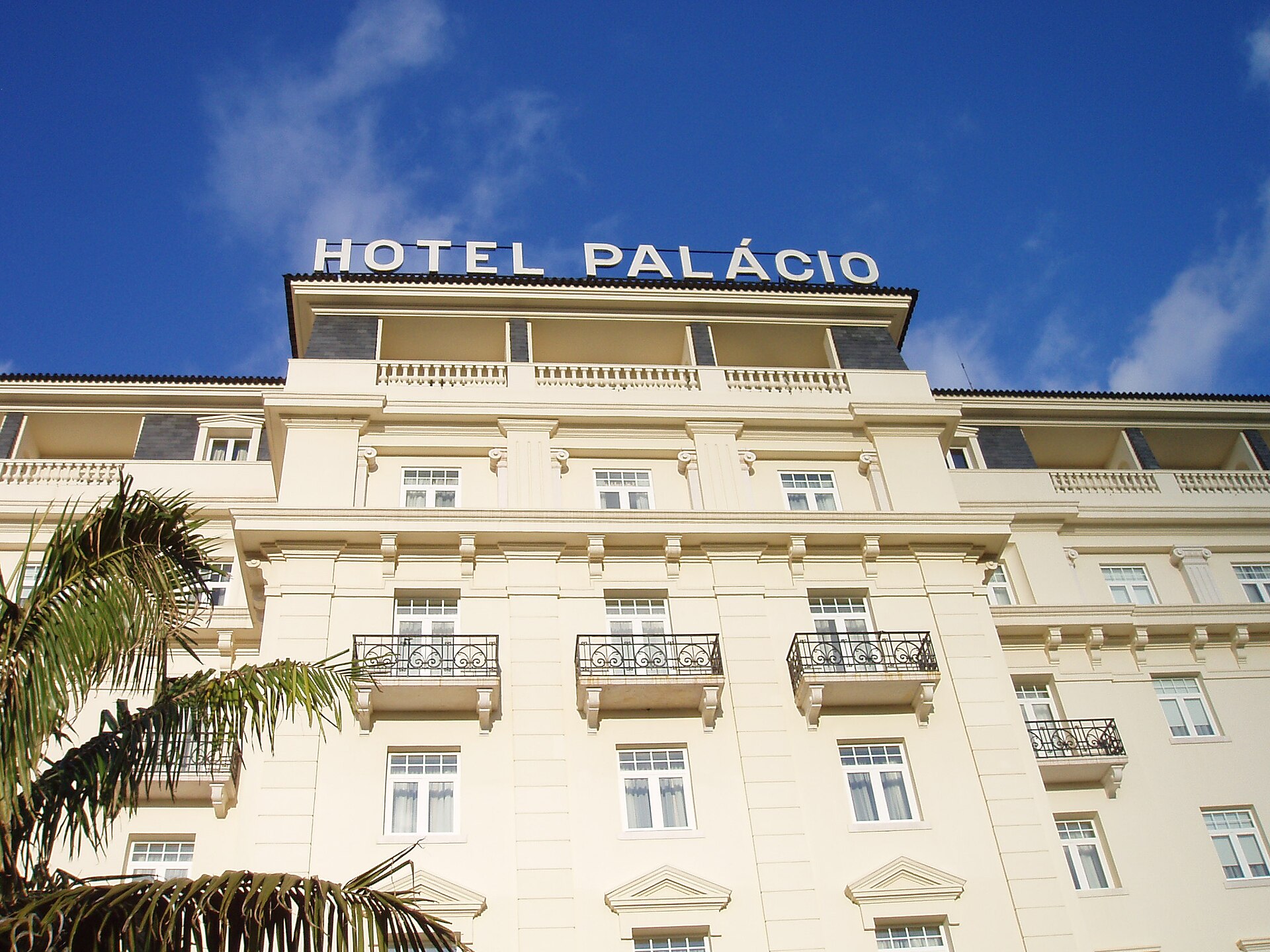 Palácio Estoril façade